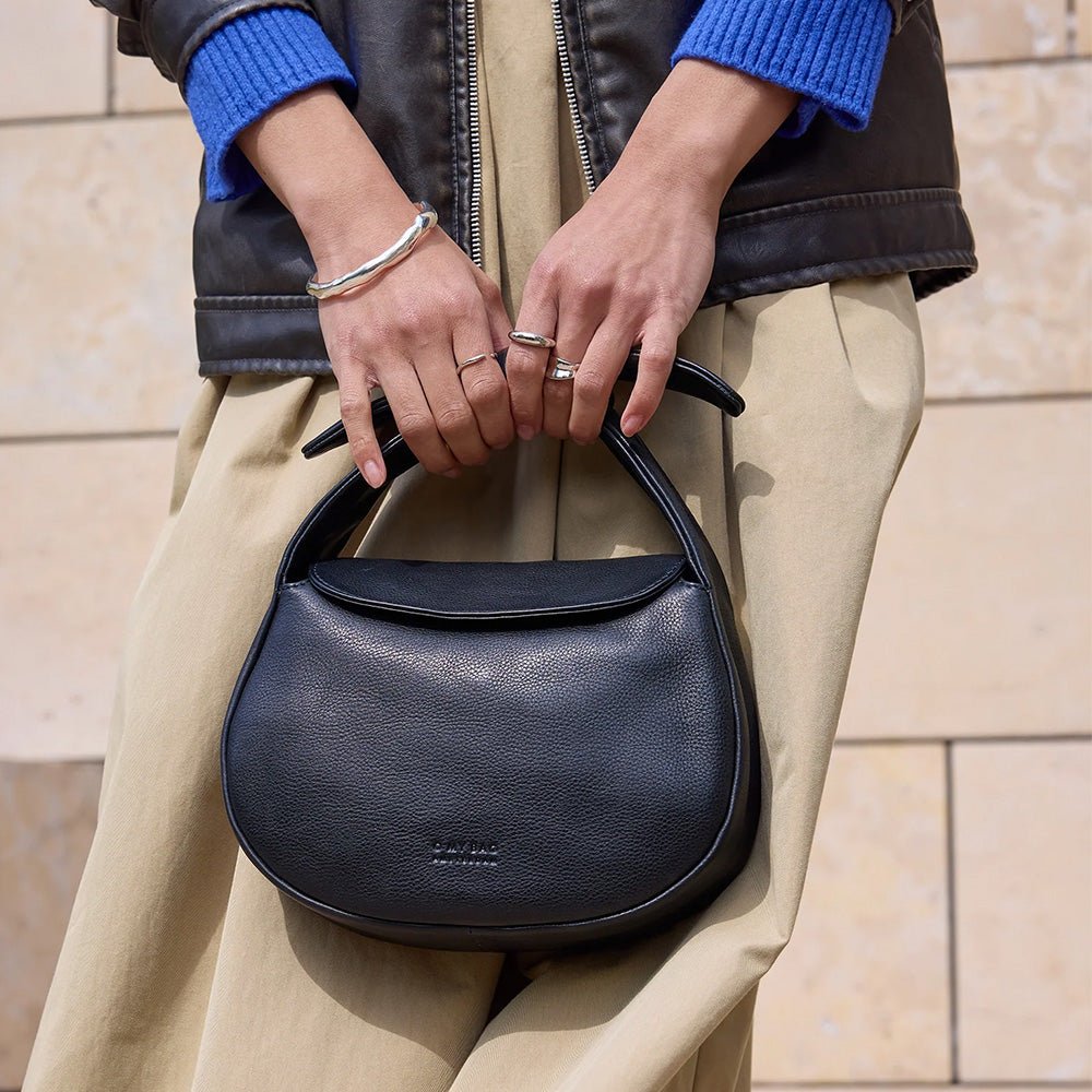 Bolso Coco Croissant Soft Grain Negro