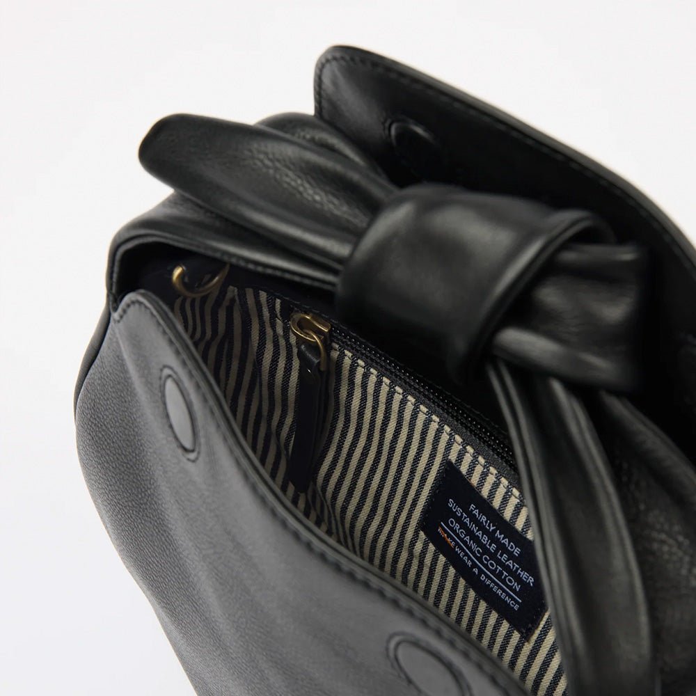 Bolso Coco Croissant Soft Grain Negro