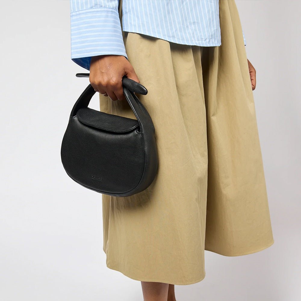 Bolso Coco Croissant Soft Grain Negro