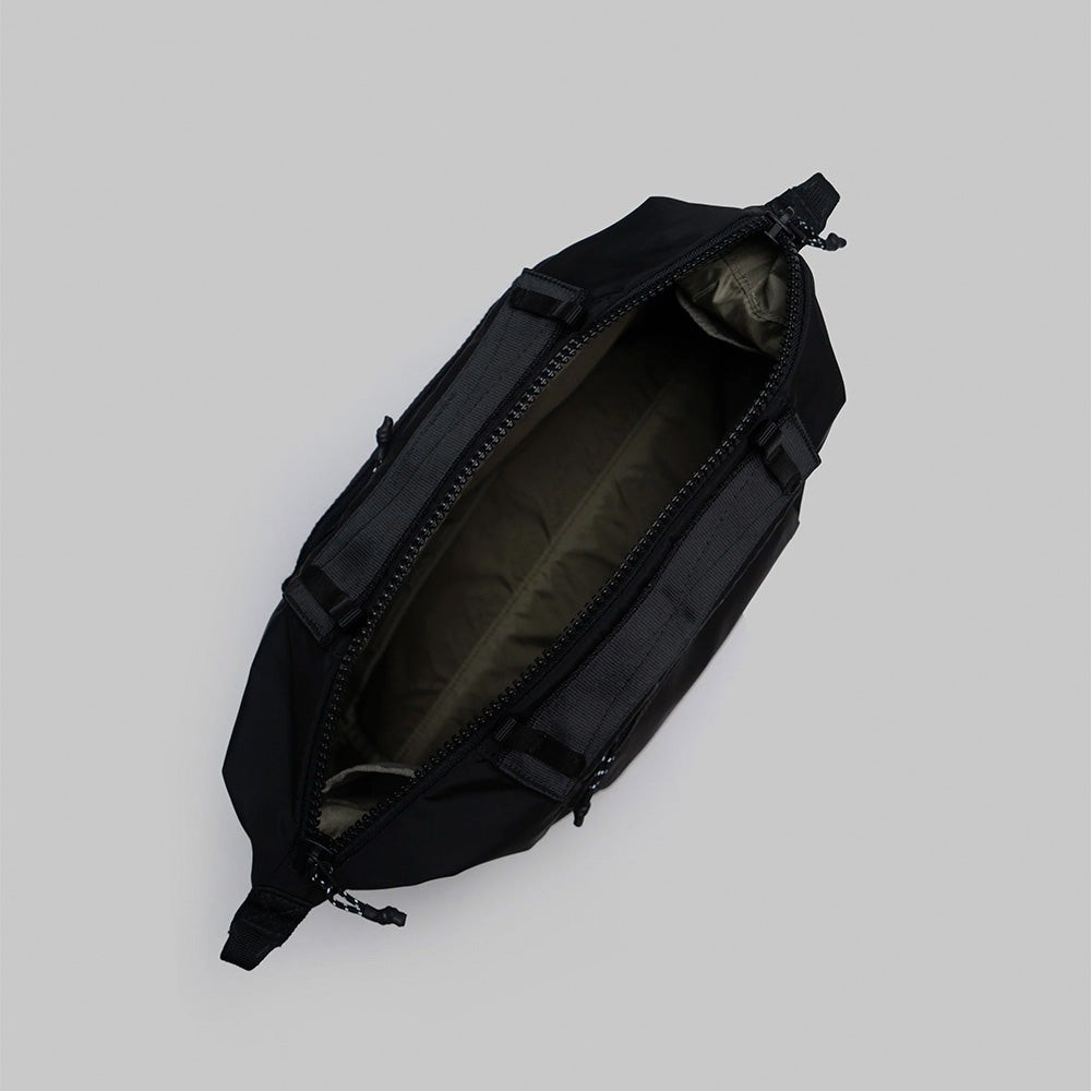 Explorer Tote Medium Black Tech Sateen