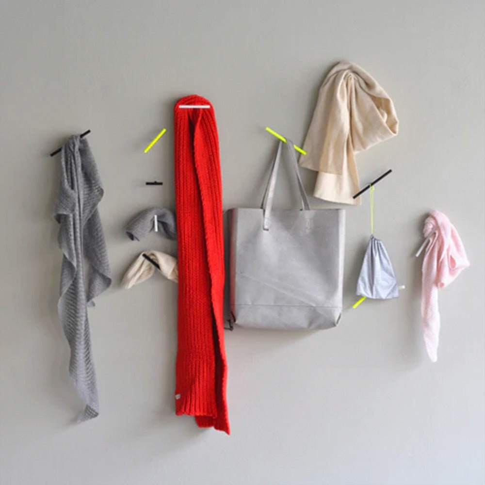 Colgador Línea M Negro
