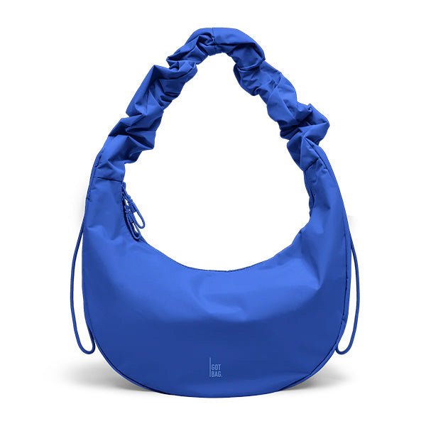 Bolso Azul en fondo gris