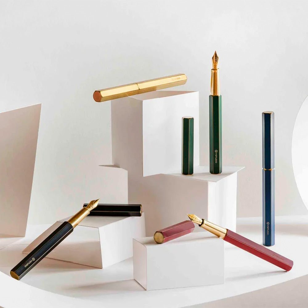 Pluma Estilográfica Classic Revolve (Brass - M Plumín)