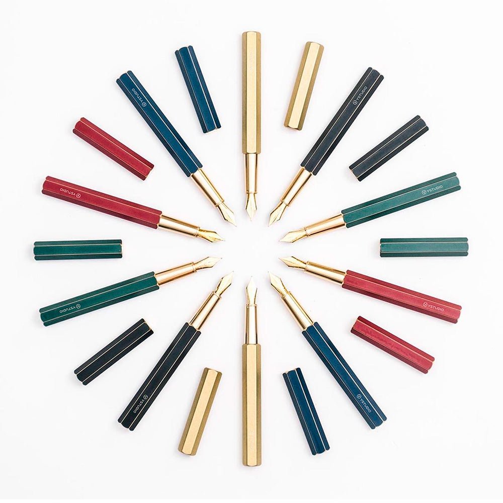 Pluma Estilográfica Classic Revolve (Brass - M Plumín)