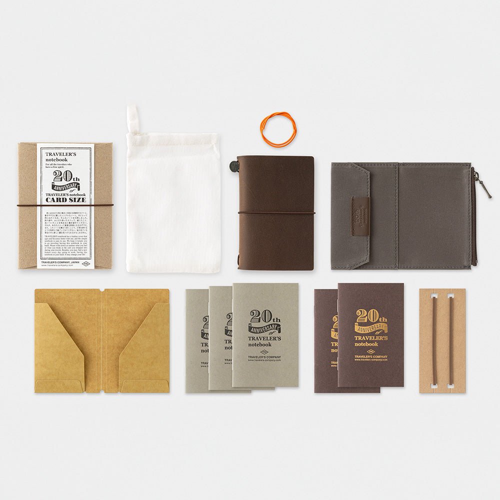 Carnet de voyage format carte, coffret 20e anniversaire, marron