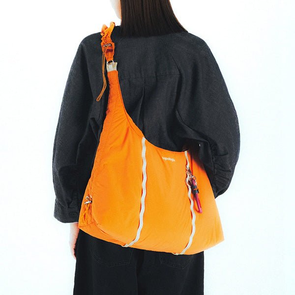 Cloud Hobo Small Burn Orange Pêche Soyeuse