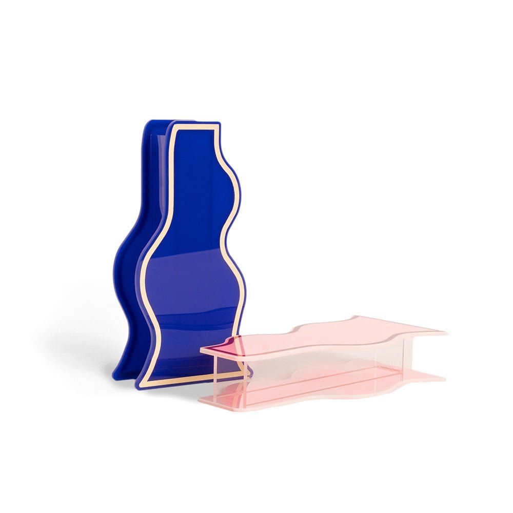 Vase rose dessiné au trait