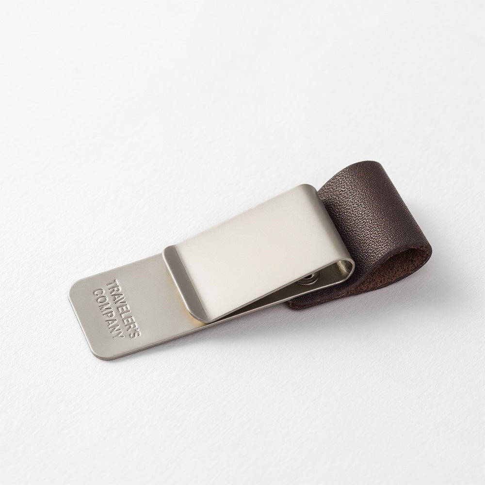 TRAVELER'S notebook Recharge 016 Porte-stylo M Marron