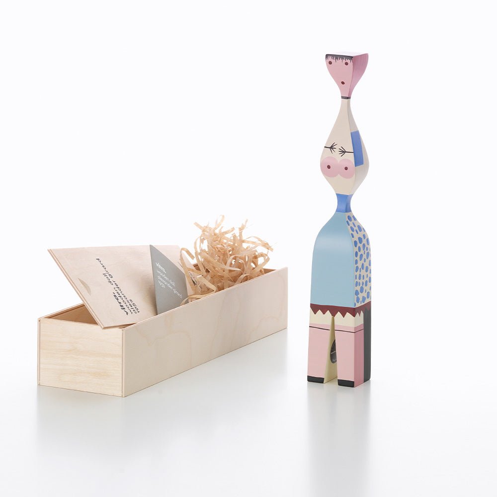 Poupée en bois n° 7