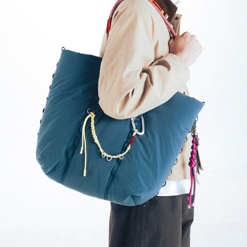 Sinnet Keychain Teal Pink