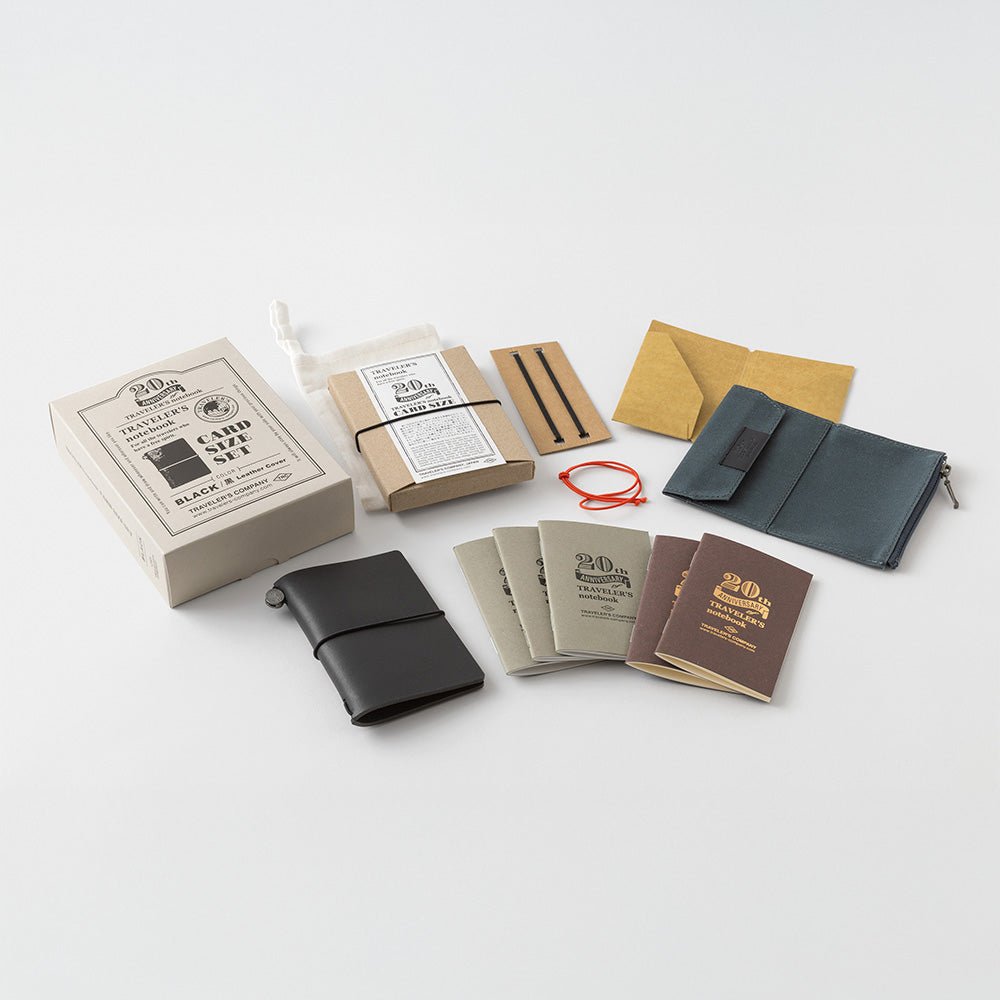 Carnet de voyage format carte, coffret 20e anniversaire noir