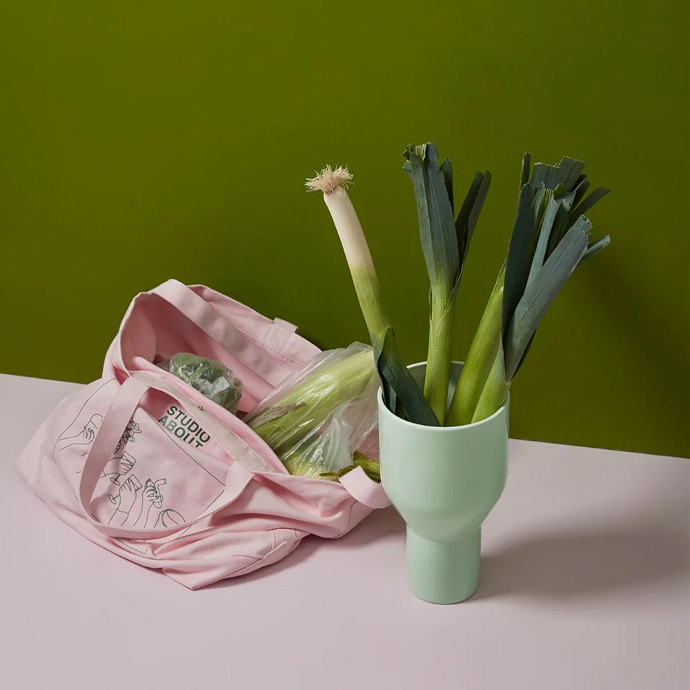 Vase à fleurs menthe