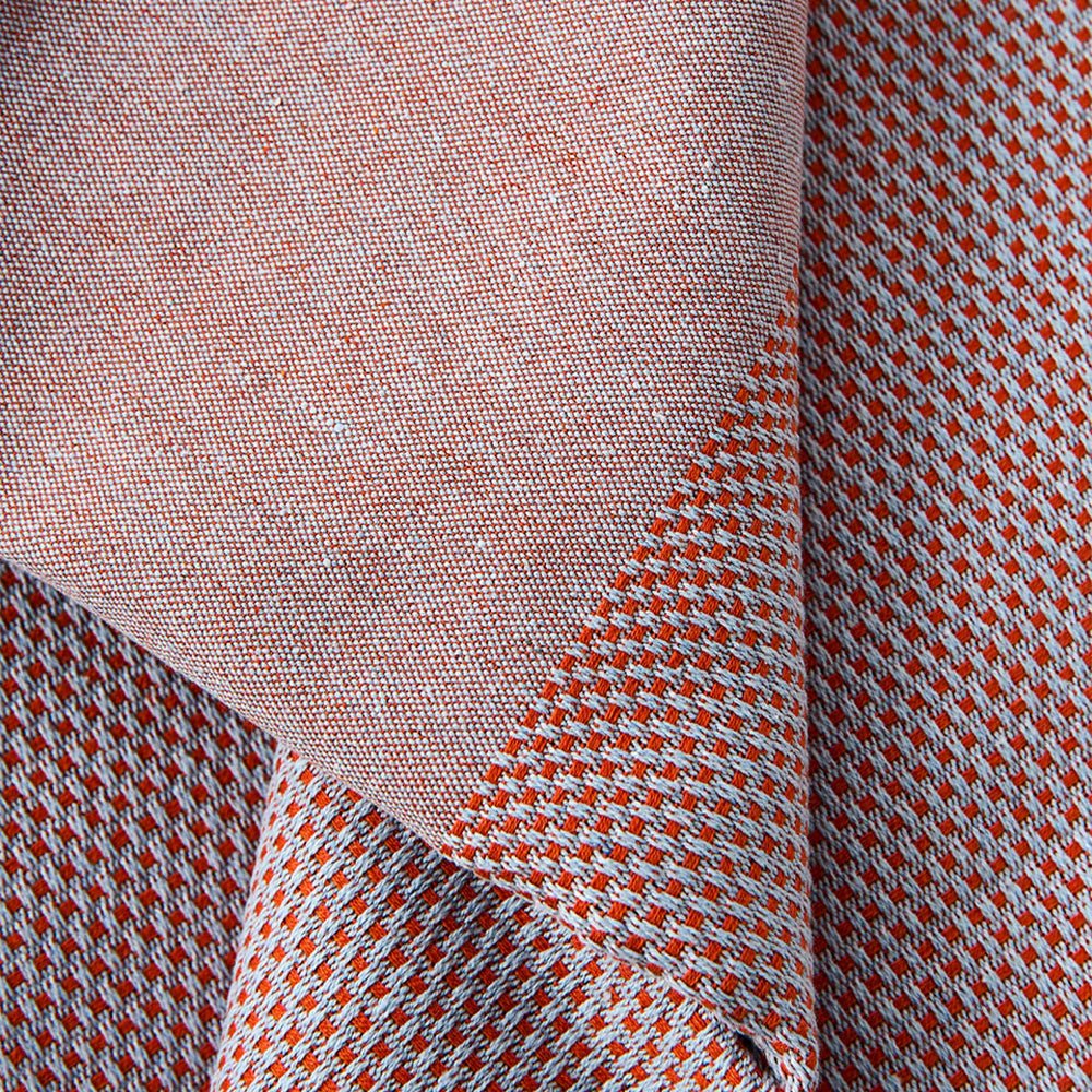 Throw Red / Light Blue