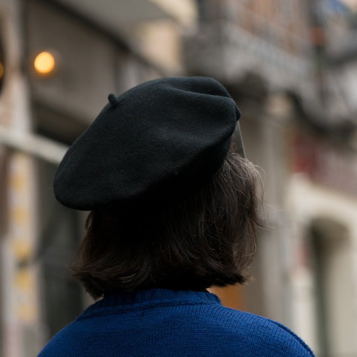 Béret en laine mérinos pour femme avec doublure noire 3