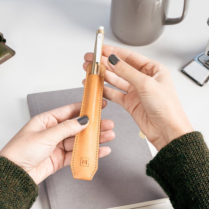 Étui à crayons en cuir avec virole