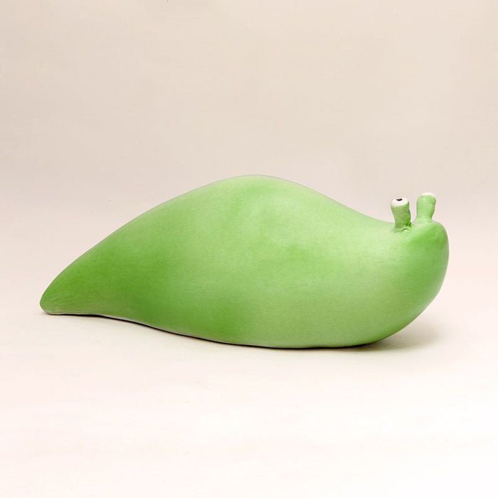 Grosse limace verte pistache