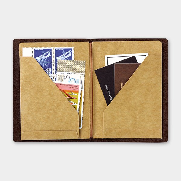TRAVELER'S notebook Recharge 010 Fichier Kraft - Taille Passeport